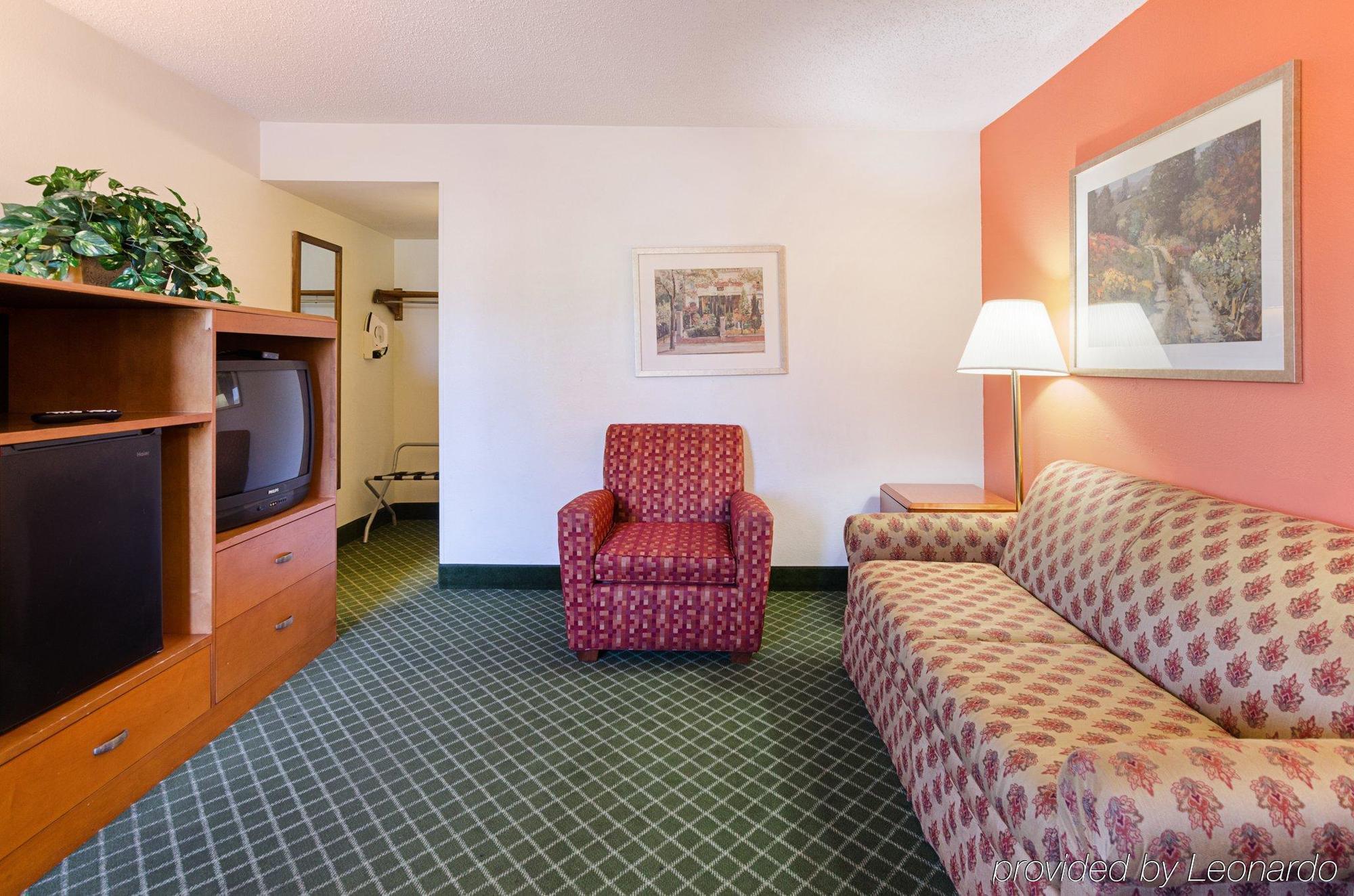 Econo Lodge Inn & Suites Johnson City Exterior foto
